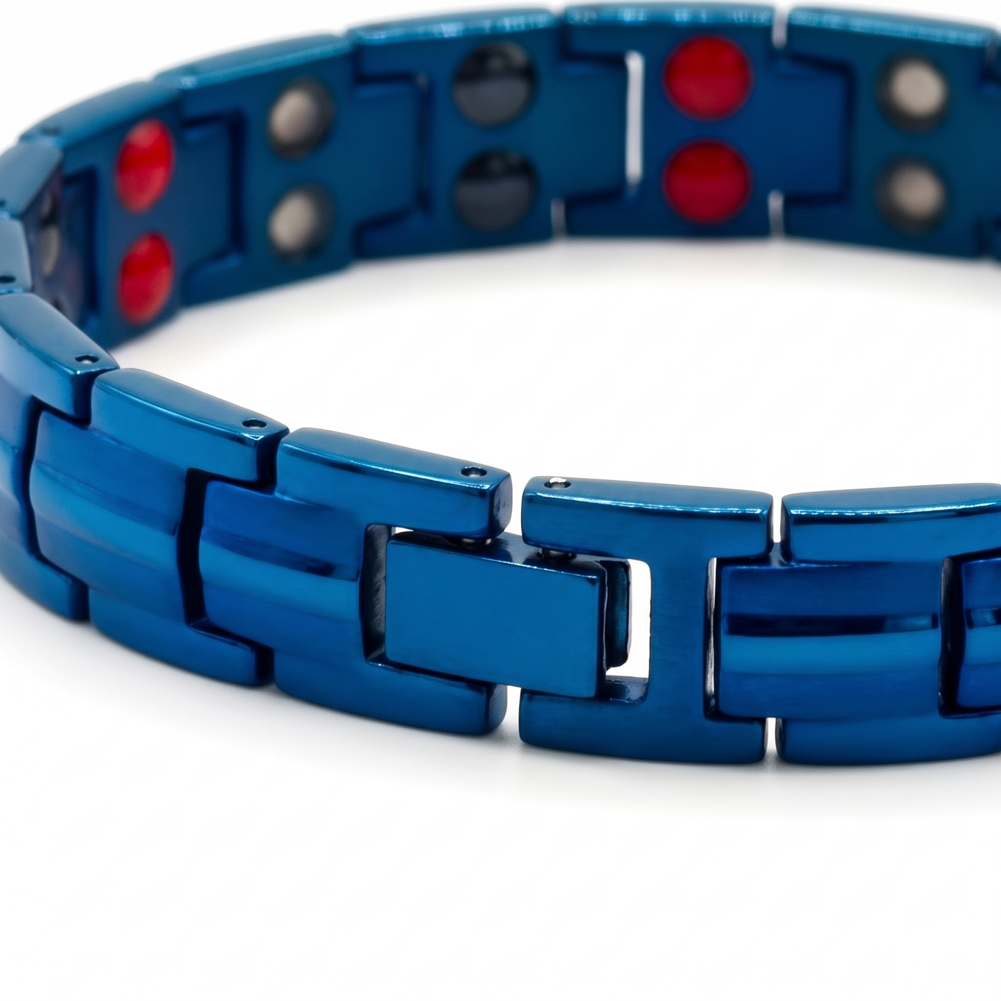 2x thin design blue bracelet - macro detail of links and clasp